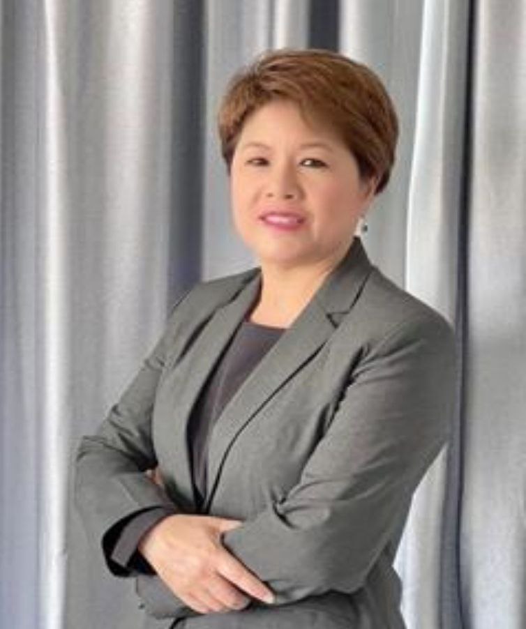 Portrait of Lisa J. Cheong